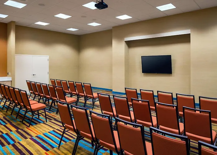Fairfield By Marriott Anaheim Resort